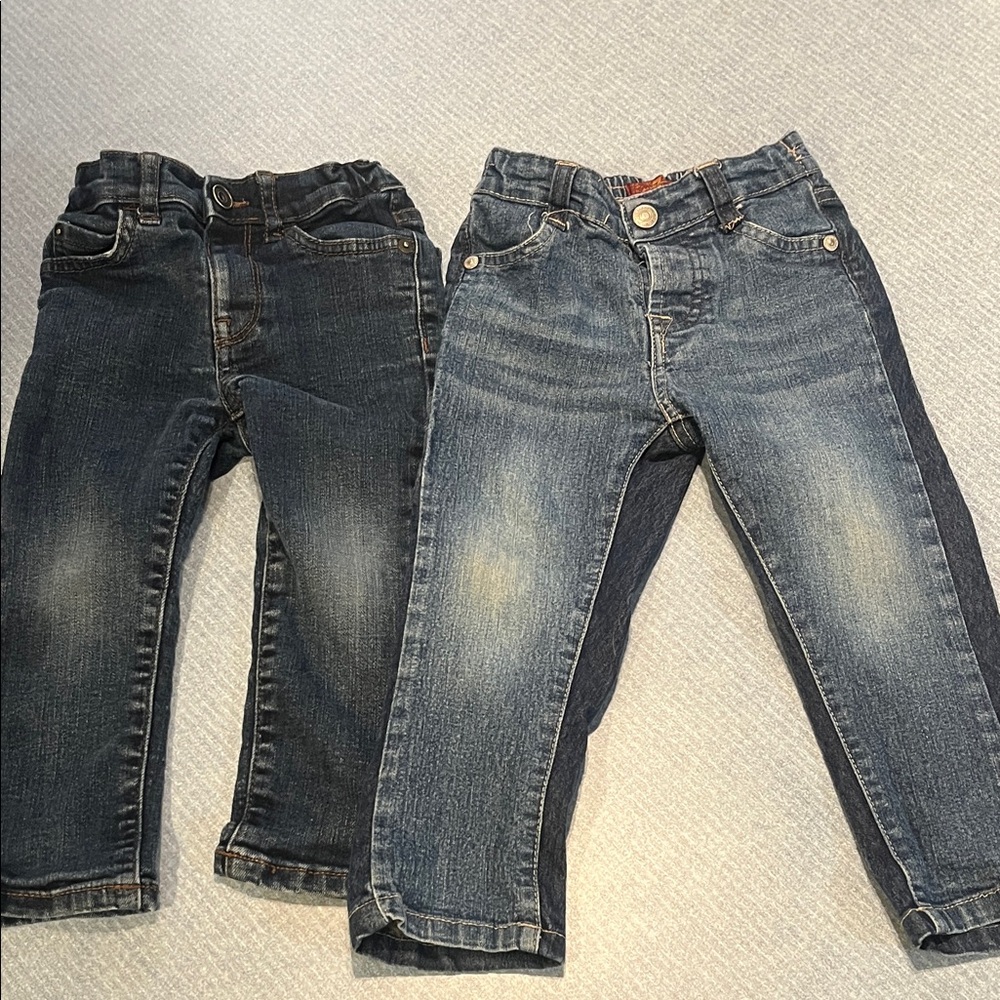 💚 5/$15 set of two boys jeans
